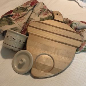 LONGABERGER American Craft 
Acorn Maple Wood Cutting Board + Ceramic Crock NEW